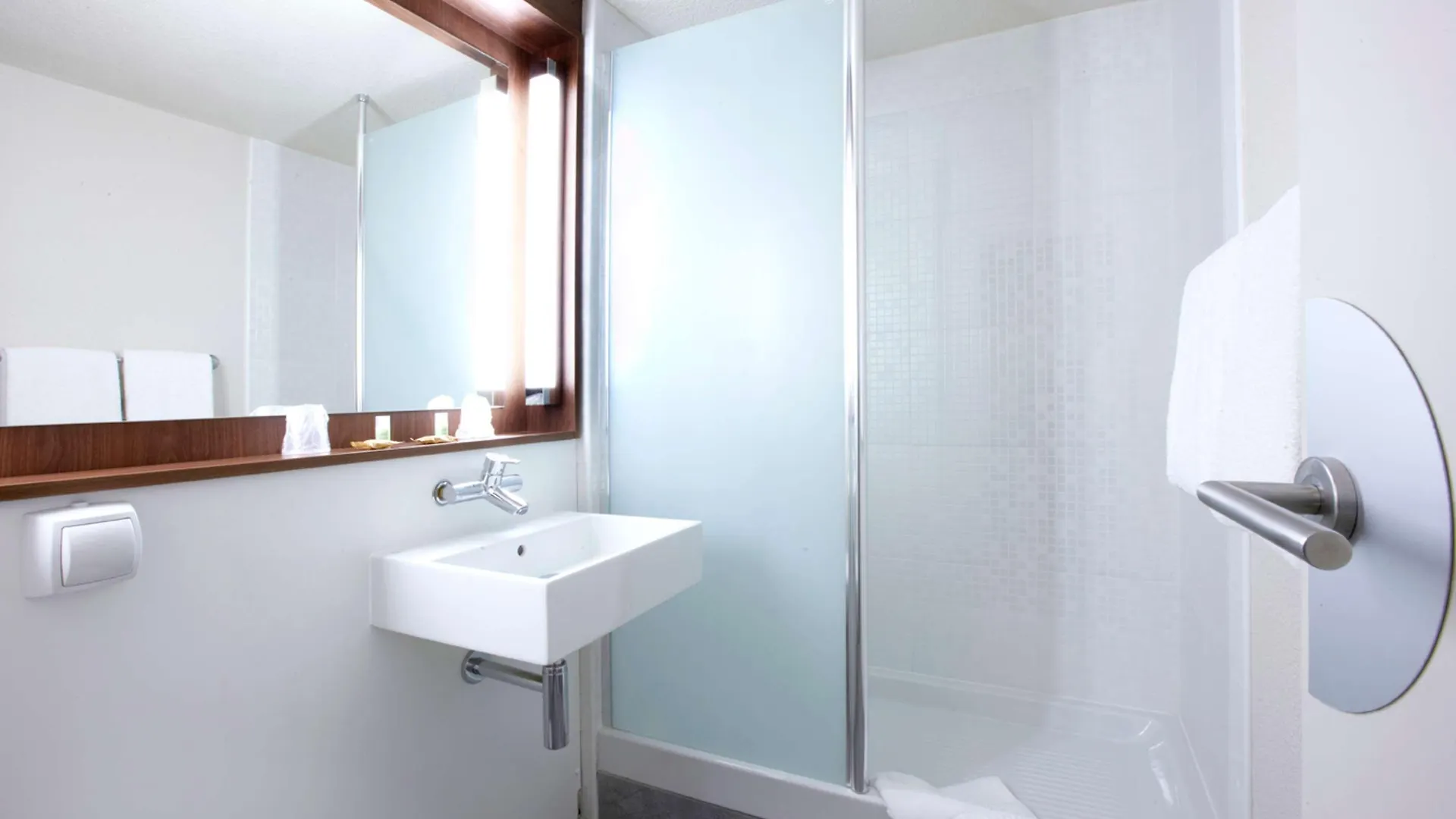 Campanile Bourg-En-Bresse ~ Viriat Hotel