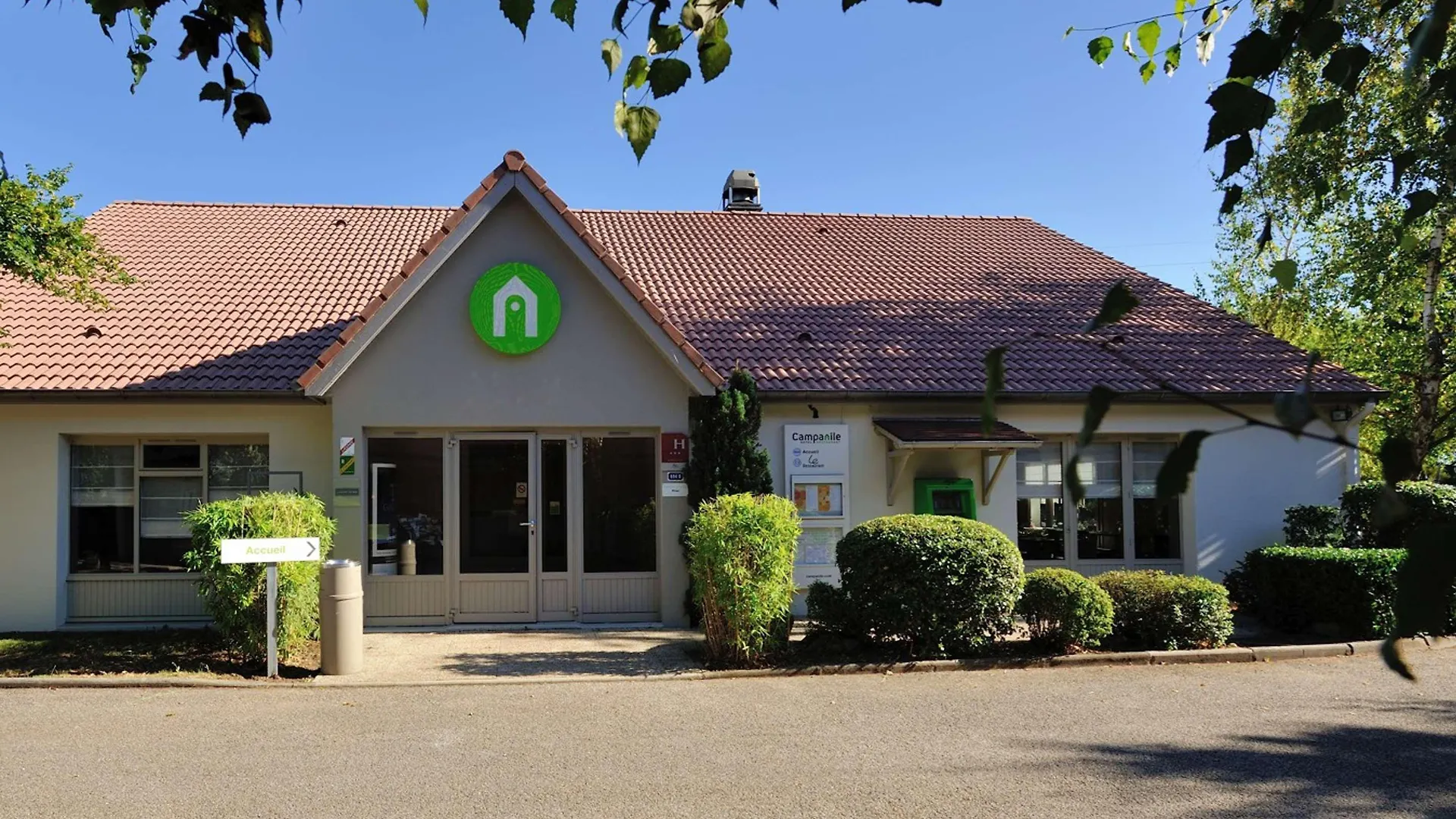 L\' Hotel Campanile Bourg En Bresse Viriat contacts